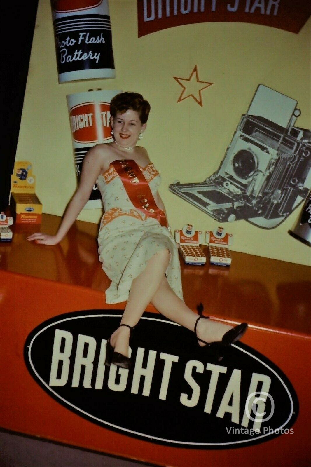 1950s Photographic Show with Model - Bright Star